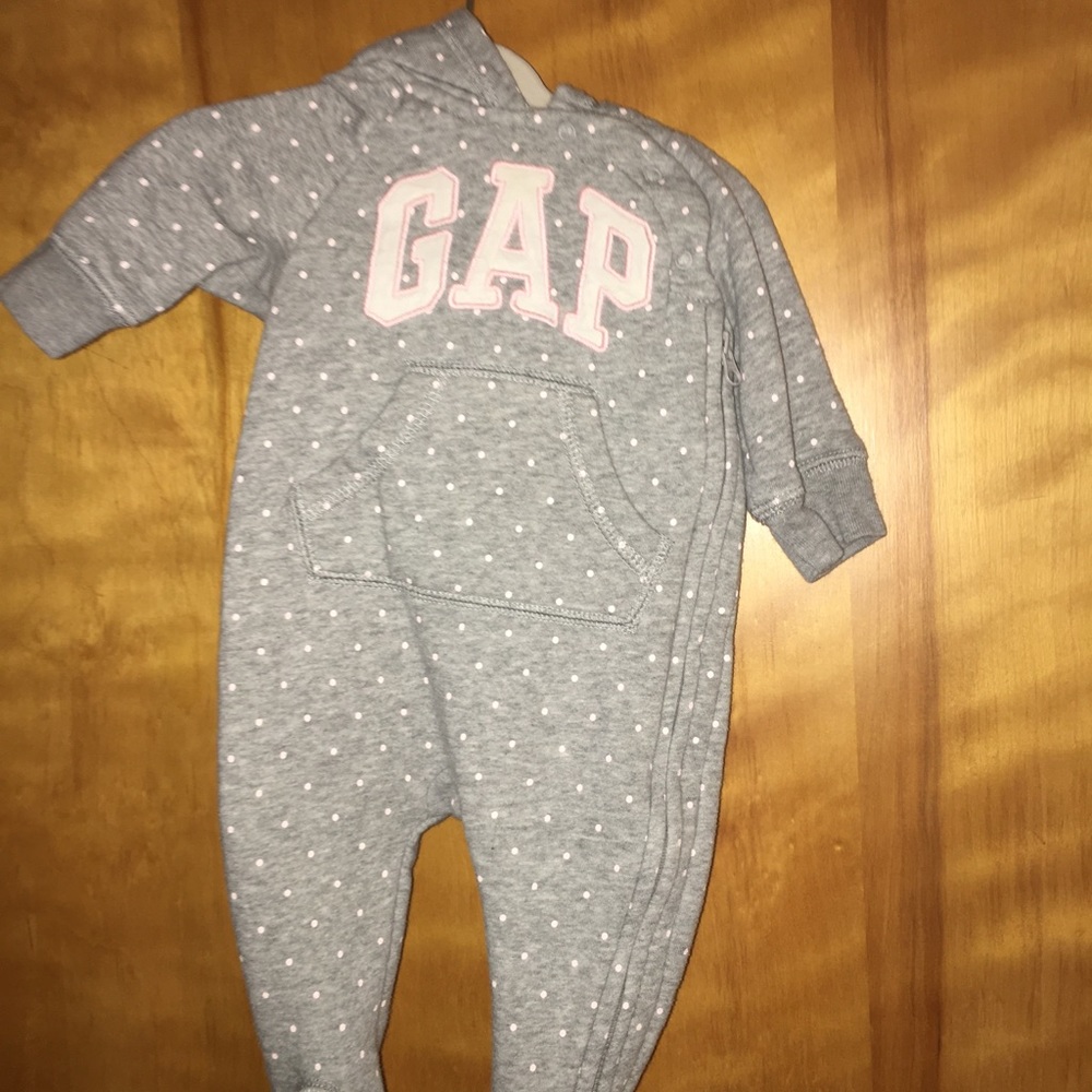 Sweat suit.